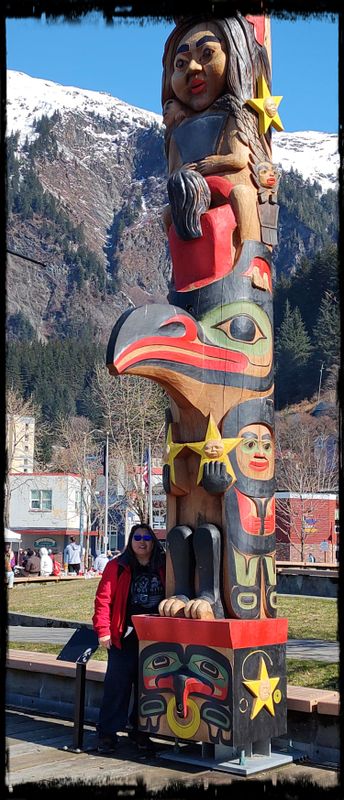 JUNEAU TOTEM POLE