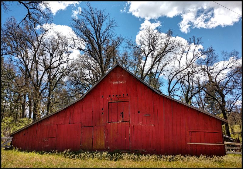 MARIPOSA RED BARN