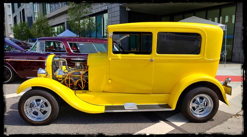 TWEETY'S HOT ROD 