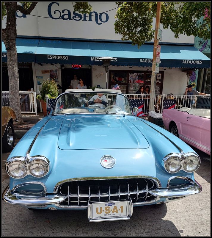 BABY BLUE CLASSIC CORVETTE 