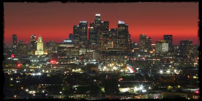 LA SUNSET SKYLINE