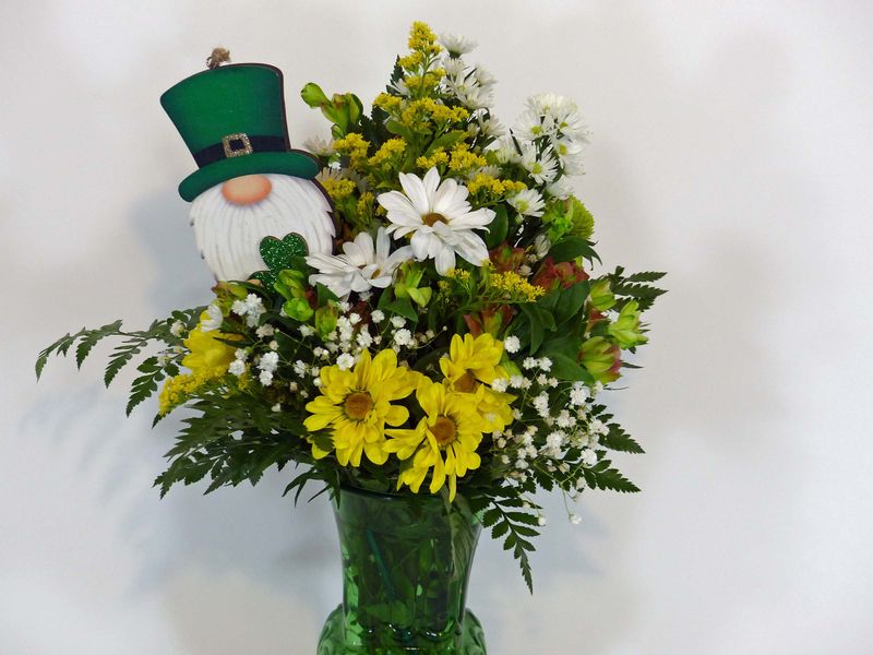 17 Mar Friday flowers on St. Pats Day