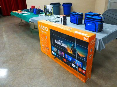 New Horizon's Annual Meeting prize table