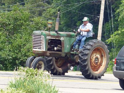 24 Jun Tractor Parade