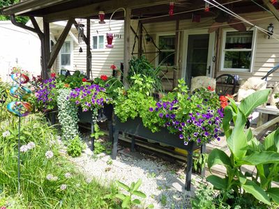4 Aug Deck planters