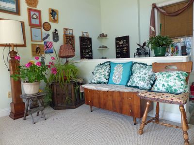 8 Sep Shady side of the sunroom