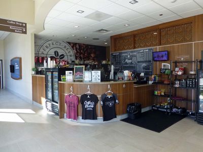 10 Mar Coffee shop