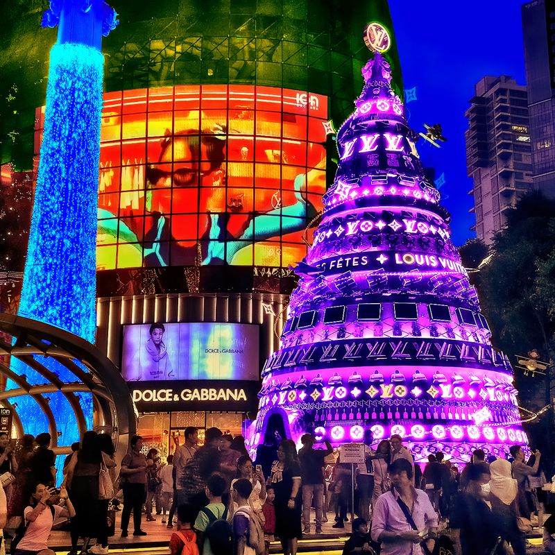 Christmas Extravaganza in the City