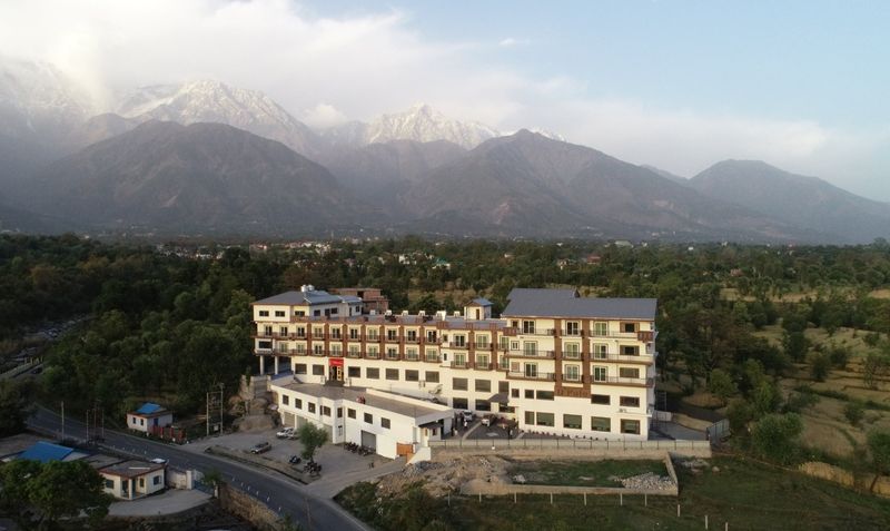 best hotels in dharamshala