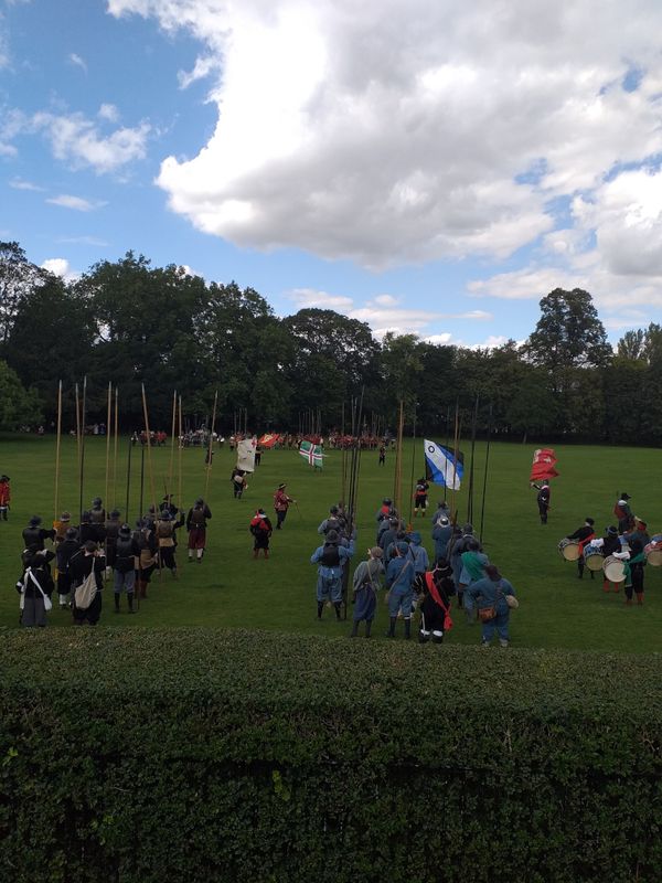 Another discussion by commanders banners being shown