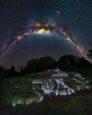 Nascente azul falls.jpg