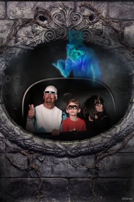 006 2022-10-25 - Magic Kingdom Park - Haunted Mansion_3.jpeg