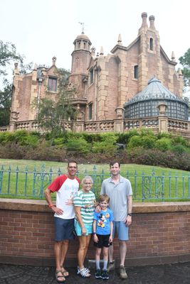 073 2022-10-28 - Magic Kingdom Park - Haunted Mansion_8.jpeg