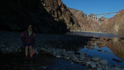 Goldstrike Canyon 6mi, Lake Mead
(click here) 