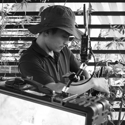 SHOOTING PEOPLE SHOOTING