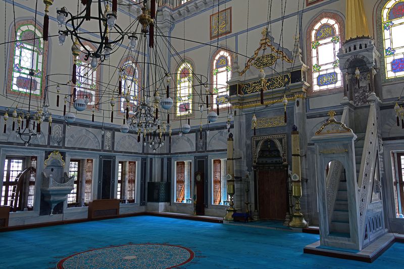 Istanbul Ayazma Mosque mihrab on mimber side 3349.jpg