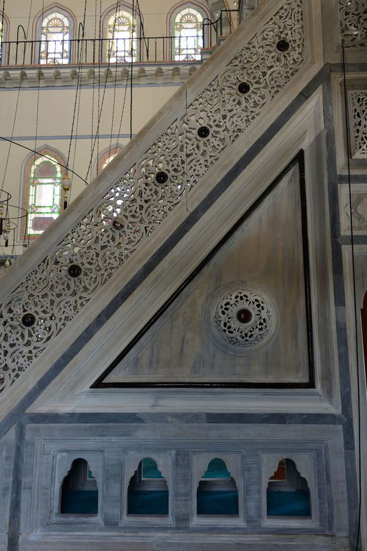 Istanbul Ayazma Mosque mimber 3377.jpg