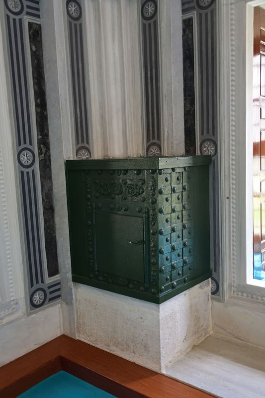 Istanbul Ayazma Mosque safe 3381.jpg