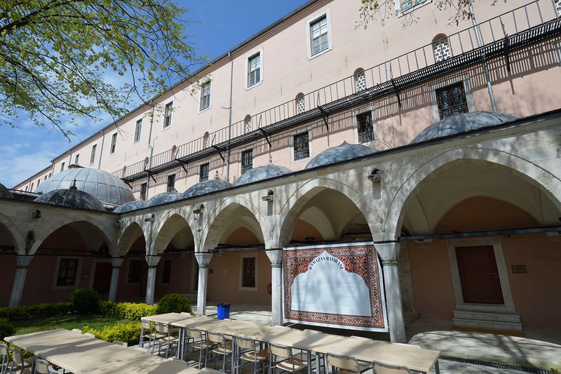 Istanbul Atik Valide Fatih Sultan Mehmet Vakıf University  0541.jpg