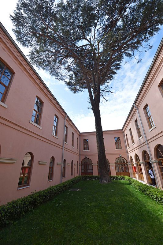 Istanbul Atik Valide Fatih Sultan Mehmet Vakıf University  0546.jpg