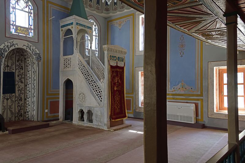 Istanbul Eminzade Hacı Ahmet Paşa Mosque interior 3432.jpg