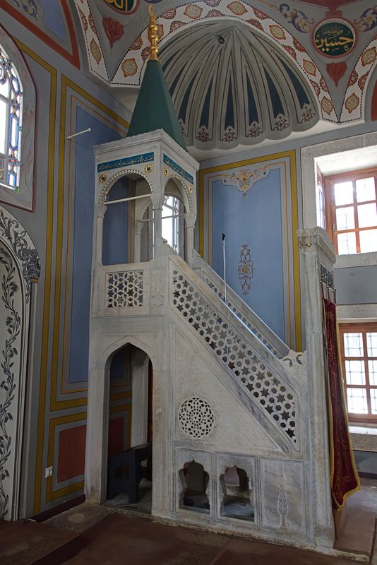 Istanbul Eminzade Hacı Ahmet Paşa Mosque interior 3431.jpg