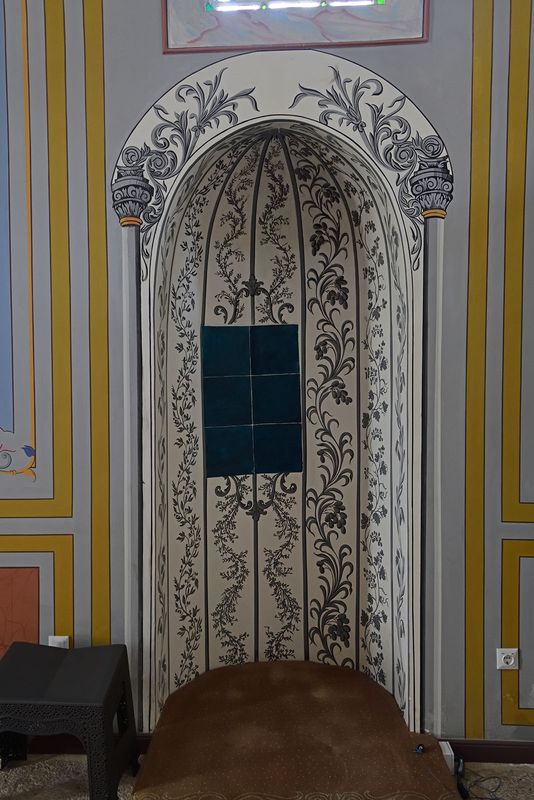 Istanbul Eminzade Hacı Ahmet Paşa Mosque interior 3426.jpg