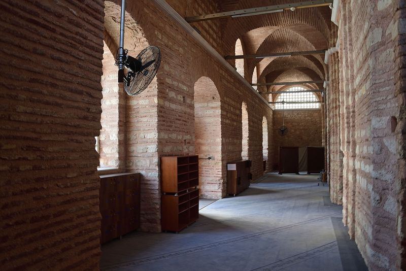 Istanbul Fenari Isa Mosque interior outer narthex 4490.jpg