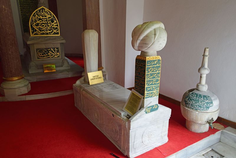Istanbul Koca Mustafa Paşa complex Smbl Efendi mausoleum 4614.jpg