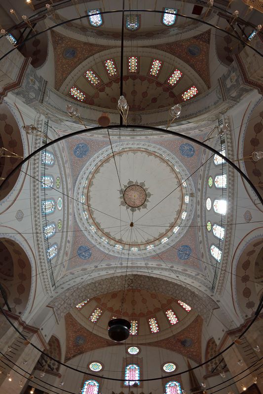 Istanbul Beyazit II mosque interior 0636.jpg