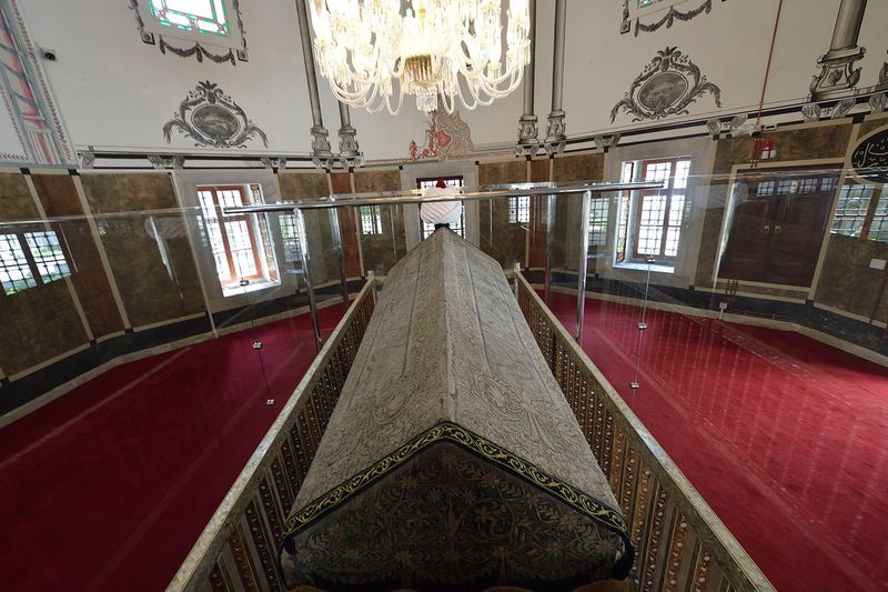 Istanbul Beyazit II mosque founders mausoleum 0597.jpg