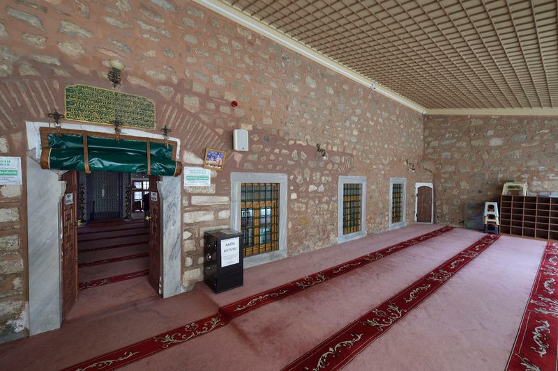Istanbul Karadavud Pasha Mosque 0506.jpg