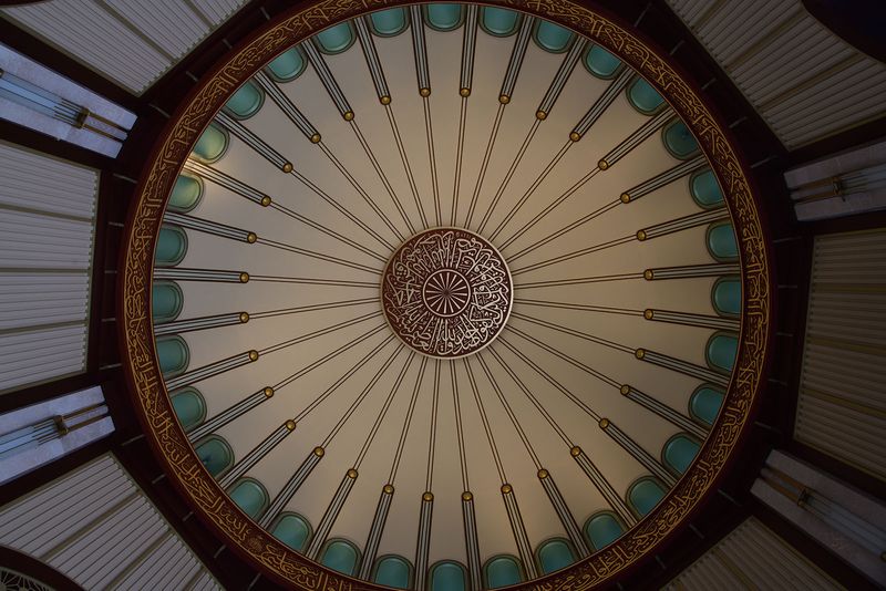 Istanbul Taksim Mosque interior area before main room 4150.jpg