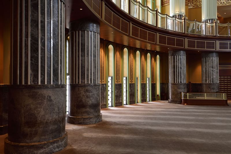 Istanbul Taksim Mosque interior 4136.jpg