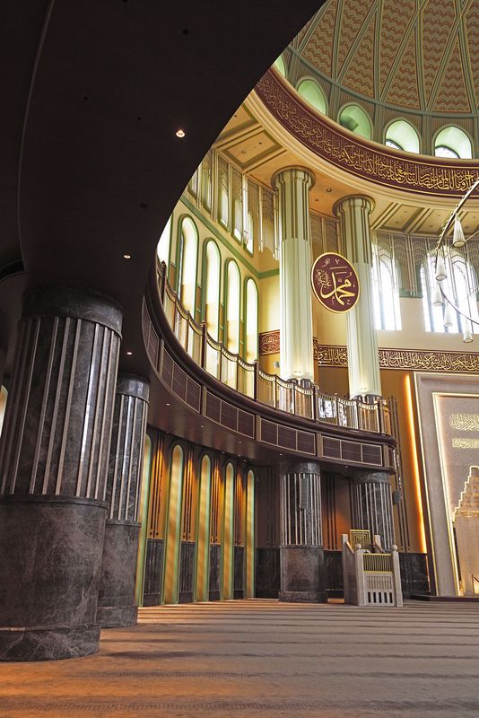 Istanbul Taksim Mosque interior 4125.jpg