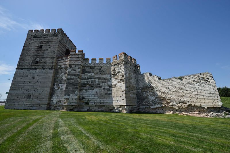 Istanbul Marble Tower 0494.jpg
