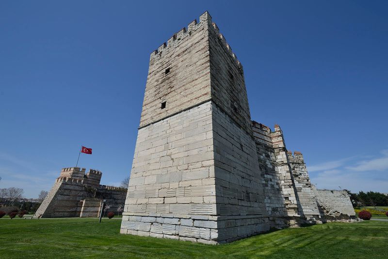 Istanbul Marble Tower 0496.jpg