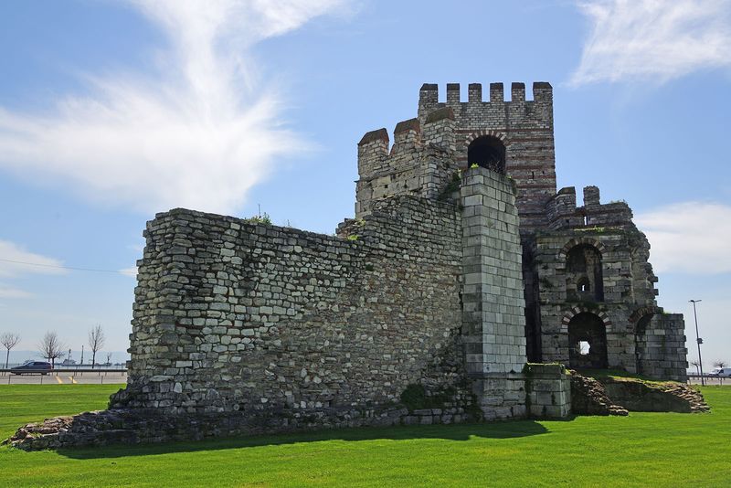 Istanbul Marble Tower 3147.jpg