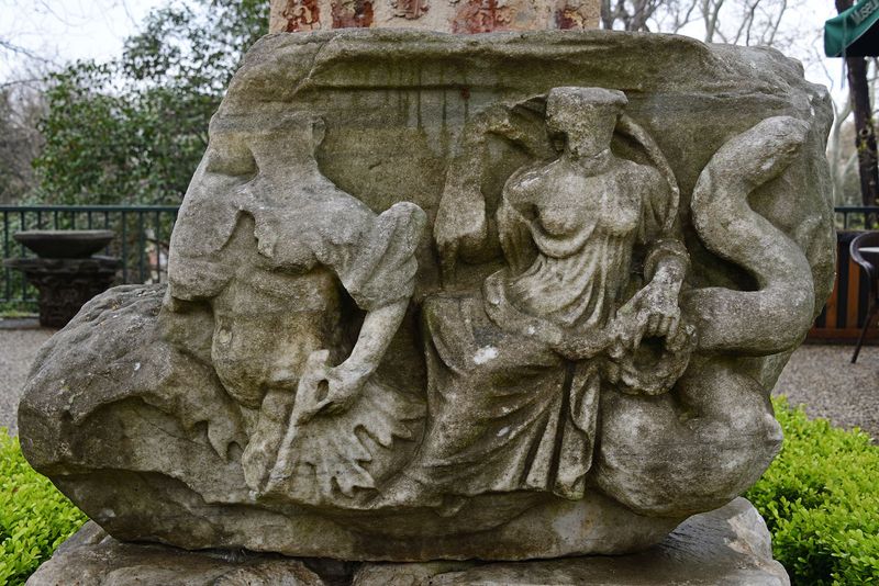 Istanbul Archaeology Museum Frieze fragment Hellenistic period 2884.jpg