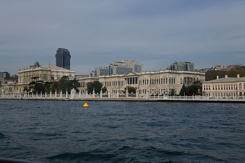 Istanbul Eminn to Sarıyer 14 Dolmahbahe Palace 3165.jpg