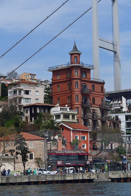 Istanbul Eminn to Sarıyer 44 Yusuf Ziya Paşa (Perili) Kşk 3200.jpg