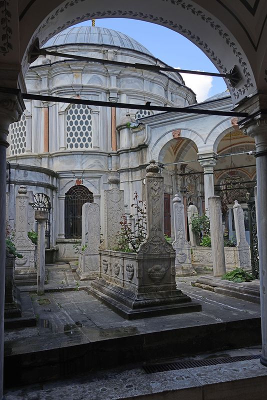 Istanbul Eyp Mihrişah Sultan complex Mausoleum seen from mektep portico 3906.jpg
