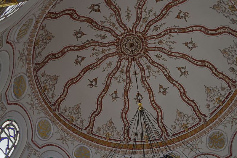 Istanbul Eyp Mihrişah Sultan complex Mausoleum interior 3891.jpg