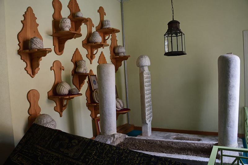 Istanbul skdar Iskender Baba Tekkesi 3407.jpg