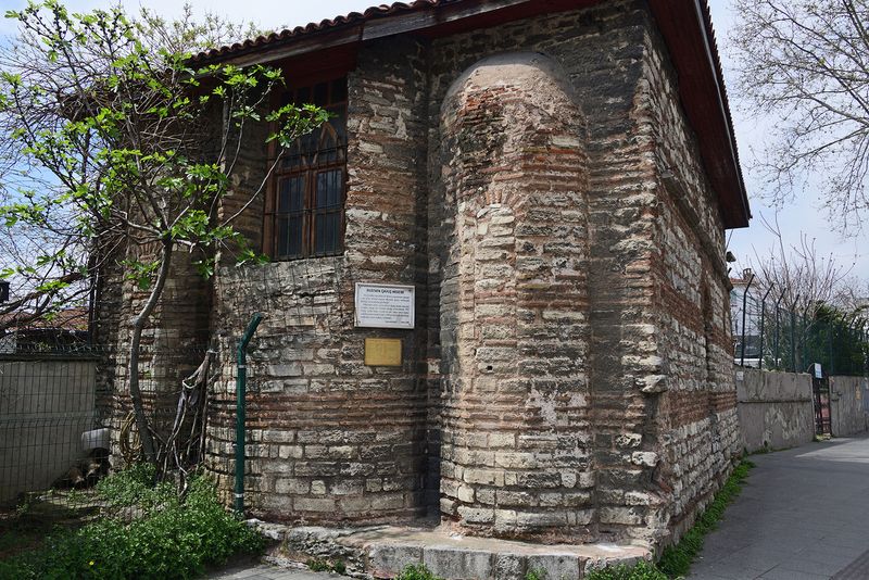 Istanbul Mustafa avuz mosque 3478.jpg