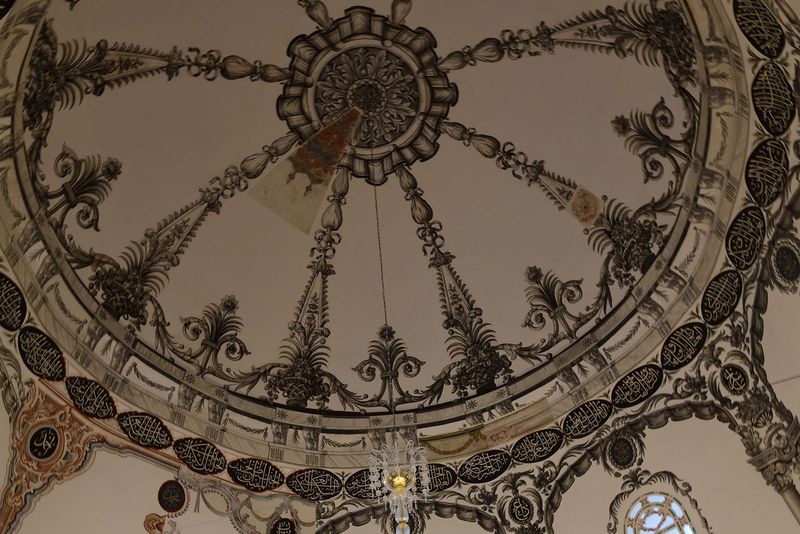 Istanbul Sultan Bayezid Trbesi 3751.jpg