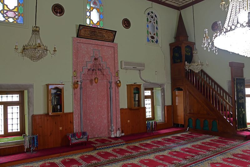 Istanbul Nazlı Defterdar Mahmut Efendi mosque 3918.jpg