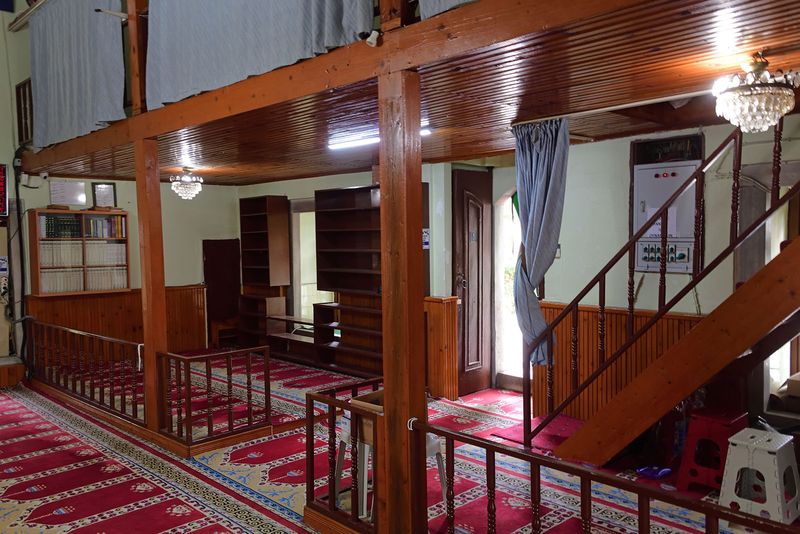 Istanbul Nazlı Defterdar Mahmut Efendi mosque 3921.jpg