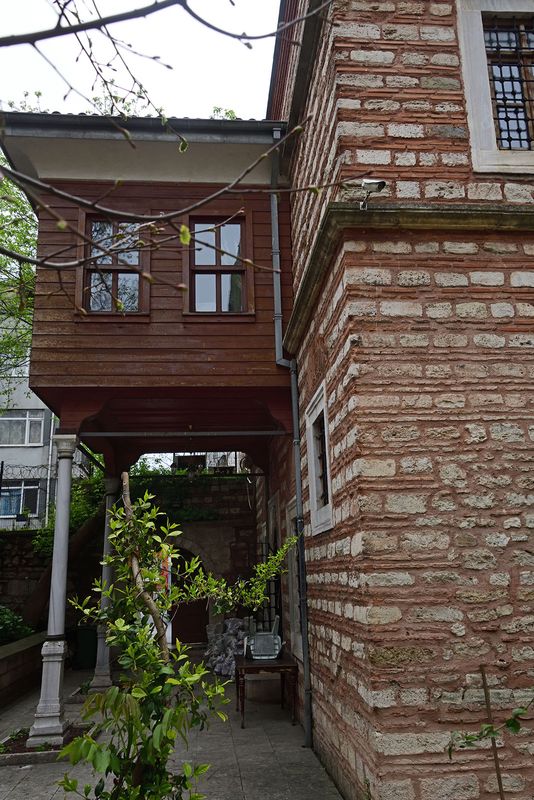 Istanbul Naz Perver Sibyan Mektebi ve Haziresi 4579.jpg
