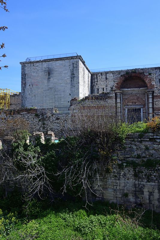 Istanbul Yedikule exterior Golden Gate side 3110.jpg